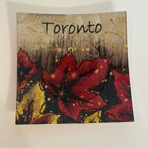 VTG Reverse Painted Tray Toronto Canada Leaf Collector Plate Trinket Dish 5.5”
